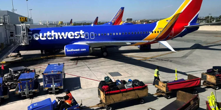 Αυνανίστηκε τέσσερις φορές την ώρα της πτήσης και συνελήφθη