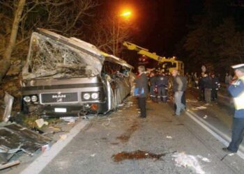 Τέμπη, Απρίλιος 2003: Συγκλονίζει επιζώντας από την τραγωδία με 21 νεκρούς μαθητές