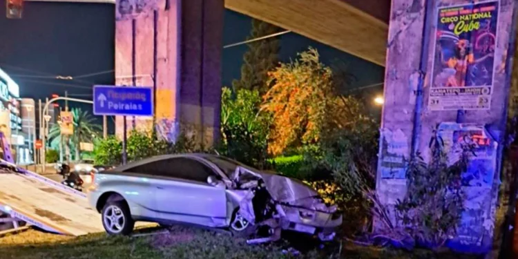 Τροχαίο δυστύχημα στου Ρέντη: Οδηγός παρέσυρε και σκότωσε 12χρονη – Φωτογραφίες από το σημείο