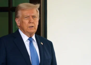 «Η Κριμαία θα μείνει στη Ρωσία» λέει ο Τραμπ και κατηγορεί την Ουκρανία για την έναρξη του πολέμου