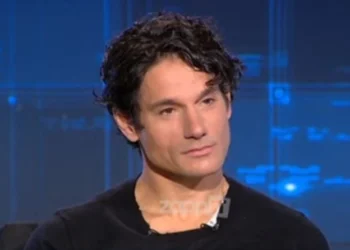 Πάνος Βλάχος: «Έγραψα τον στίχο για τον Άδωνι και τον Πορτοσάλτε γιατί είμαι άνθρωπος, δεν είμαι βόδι» (vid)