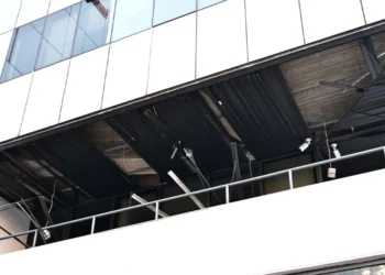 Βόμβα στη Hellenic Train: Πού στρέφονται οι έρευνες της Αντιτρομοκρατικής – Οι ομοιότητες με το «χτύπημα» στο υπουργείο Εργασίας