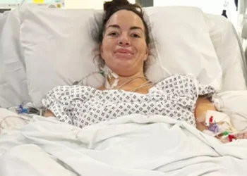 32χρονη υπεβλήθη σε υστερεκτομή λόγω όγκου στην ωοθήκη – Οι γιατροί ζήτησαν συγγνώμη όταν η βιοψία έδειξε ότι δεν υπήρχε καρκίνος