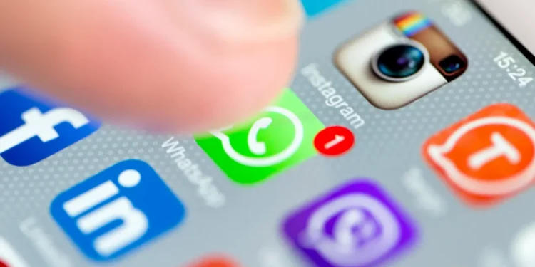 WhatsApp: Αυτά είναι τα κινητά στα οποία θα σταματήσει να λειτουργεί η δημοφιλής εφαρμογή