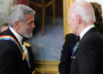 Μπάιντεν: Δεν αναγνώριζε ούτε τον Τζορτζ Κλούνεΐ στο τέλος της θητείας του