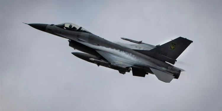 Συντριβή ουκρανικού F-16: Σώος ο πιλότος που εκτινάχθηκε – Ερευνάται το περιστατικό