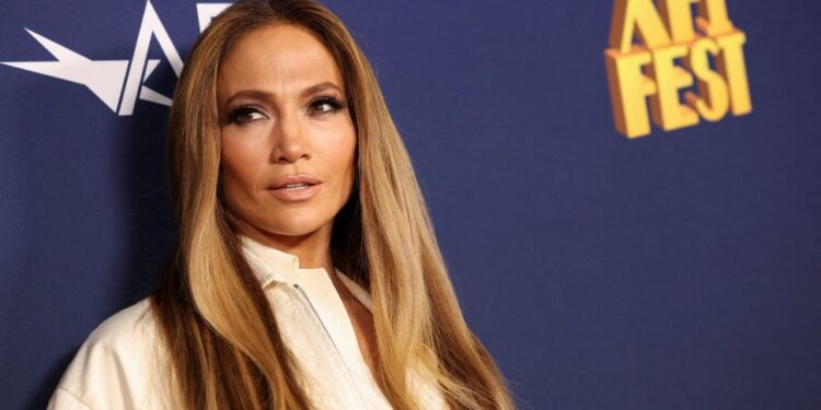 Τζένιφερ Λόπεζ: Δέχτηκε μήνυση επειδή πόσταρε φωτογραφίες της