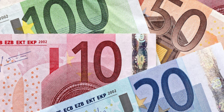 Ευρώ: Τι κρύβεται πίσω από τη μεγάλη ανάκαμψη;