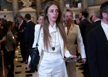 Η Μία Σεμ, η Ισραηλινή όμηρος που απελευθερώθηκε από τη Χαμάς, κατηγορεί fitness influencer του Τελ Αβίβ ότι τη νάρκωσε και τη βίασε