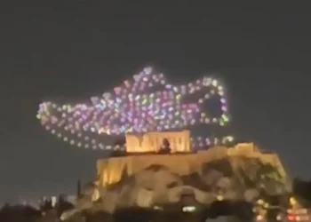 Adidas: «Το show με τα drones έγινε στο Ζάππειο με όλες τις απαιτούμενες άδειες»