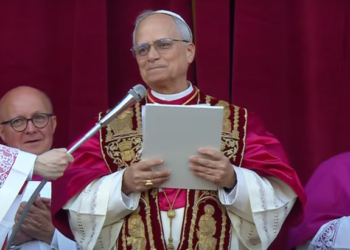 Νέος Πάπας ο Αμερικανός Ρόμπερτ Πρέβοστ – Πήρε το όνομα Λέων 14ος – Γιατί είναι έκπληξη η εκλογή του