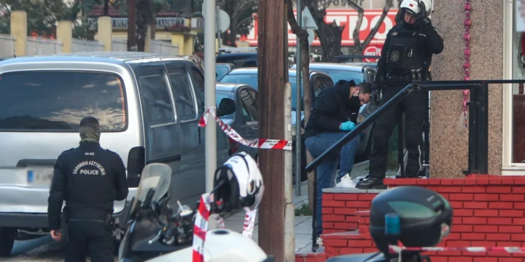 Συλλήψεις Τούρκων στη Θεσσαλονίκη – Μεγάλη έρευνα της ΕΛΑΣ για τους πυροβολισμούς σε πράκτορες της ΕΥΠ