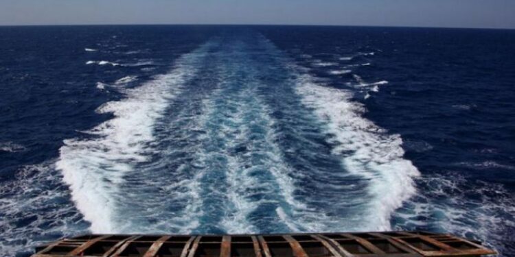 Ακτοπλοϊκά εισιτήρια: Ανοιχτό το ενδεχόμενο να μειωθούν οι τιμές στα ταχύπλοα