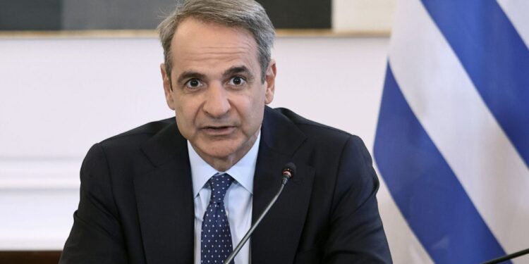 Μητσοτάκης στο Υπουργικό Συμβούλιο: «Βαρύτερες ποινές για όσους μπαίνουν παράνομα στη χώρα»