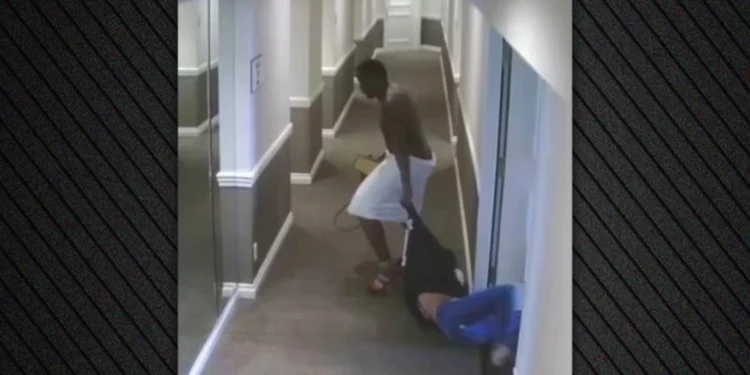 Σοκ στη δίκη του Diddy – Προβλήθηκε αμοντάριστο το βίντεο του ξυλοδαρμού της Κάσι Βεντούρα από τον ράπερ