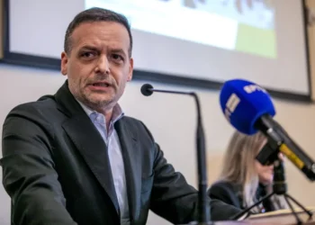 Προειδοποίηση Δούκα για κίνδυνο μπλακ άουτ στην Αθήνα: Η κατανάλωση τριπλασιάζεται λόγω της τουριστικής κίνησης