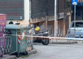 Θεσσαλονίκη: Νεκρή 39χρονη από έκρηξη αυτοσχέδιου εκρηκτικού μηχανισμού έξω από τράπεζα – Στο σημείο η Αντιτρομοκρατική