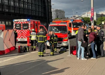 Επίθεση με μαχαίρι στο Αμβούργο – 12 τραυματίες, οι τρεις σε κρίσιμη κατάσταση, συνελήφθη μία γυναίκα