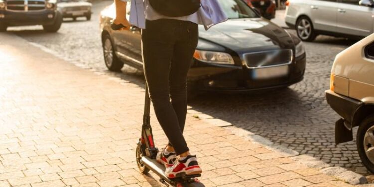 Θεσσαλονίκη: 13χρονος με πατίνι έπεσε πάνω σε 11χρονη