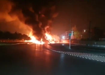 Ινδικά μαχητικά εξαπέλυσαν πυραύλους εναντίον πακιστανικών αεροπορικών βάσεων – Το Πακιστάν ξεκίνησε αντίποινα