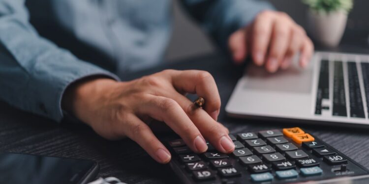 Λογιστής εξαπάτησε 4.000 Ρομά σε όλη την Ελλάδα – Πάνω από 3 εκατ. η ζημιά