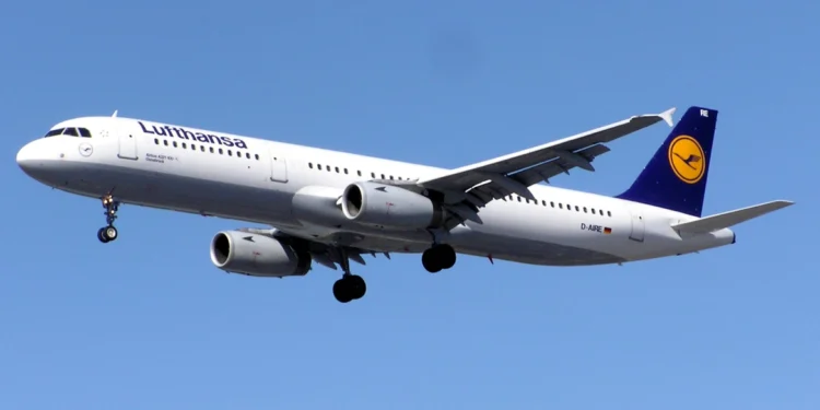 Πτήση της Lufthansa έμεινε χωρίς πιλότο για 10 λεπτά – Ο συγκυβερνήτης λιποθύμησε ενώ ο πιλότος ήταν στην τουαλέτα