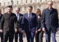 Μακρόν και Μερτς προειδοποιούν τη Ρωσία από το Κίεβο: Θα υπάρξουν σκληρές κυρώσεις αν δεν δεχθεί την εκεχειρία