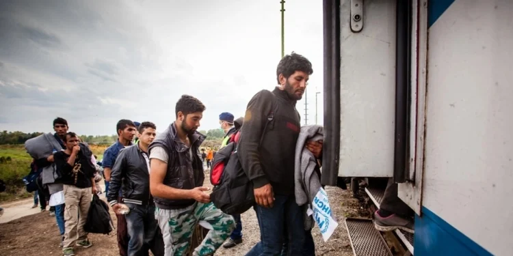 DW: Το γερμανικό Υπουργείο Εσωτερικών απαντά για τις επιστροφές προσφύγων στην Ελλάδα