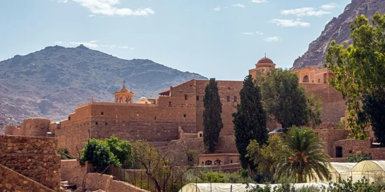 Δημεύουν τη Μονή Σινά επειδή δεν έχει… τίτλους ιδιοκτησίας – «Θα είναι φιλοξενούμενοι οι μοναχοί», λέει η Al Ahram