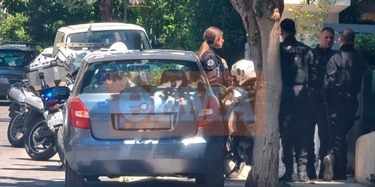 Έγκλημα στη Νέα Σμύρνη: Πατέρας μαχαίρωσε και σκότωσε τον 45χρονο γιο του