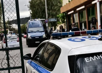 Ποινική δίωξη στους 6 συλληφθέντες για την εισβολή στη Νομική – Κατηγορούνται και για κακούργημα