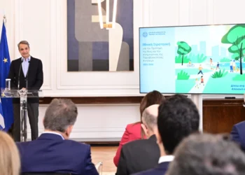 Kids wallet, κοινωνική εργασία αντί αποβολών και τεχνικά γυμνάσια κατά της βίας των ανηλίκων – Μητσοτάκης: Οι γονείς να μιλούν με τα παιδιά τους