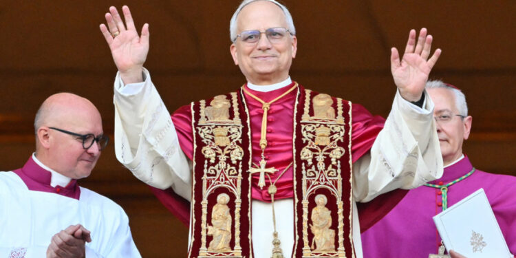 Ρόμπερτ Πρέβοστ: Ποιος είναι ο Λέων ΙΔ΄, o πρώτος Πάπας από τις ΗΠΑ – Θεωρείται συνεχιστής του Φραγκίσκου