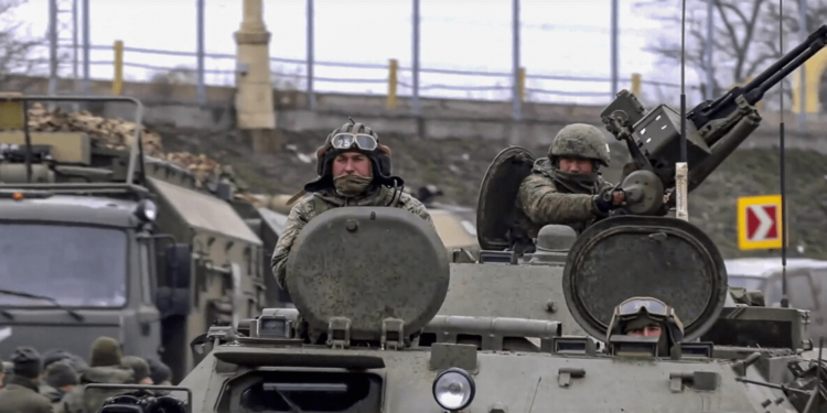 Η Φινλανδία «προετοιμάζεται για το χειρότερο» καθώς η Ρωσία ενισχύει τον στρατό της κοντά στα σύνορα