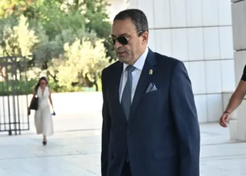 Σπαρτιάτες: Άρχισε η δίκη για την εξαπάτηση εκλογέων – Τα «γυρίζει» ο Στίγκας