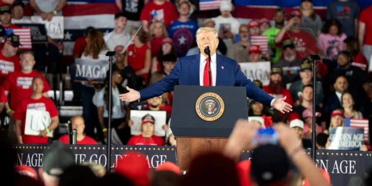 AP: Σχέδια για μεγαλειώδη παρέλαση στα γενέθλια του Τραμπ – 6.000 στρατιώτες και άρματα στην καρδιά της Ουάσινγκτον