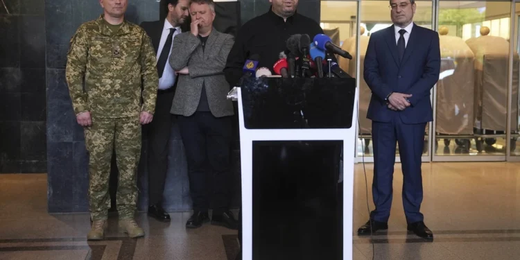 «Η Ρωσία μας απείλησε με αιώνιο πόλεμο» – Προσφέρει το Βατικανό για νέες διαπραγματεύσεις ο πάπας Λέων ΙΔ’