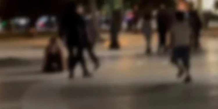 Βίντεο-Άγριο ξύλο στη Θεσσαλονίκη: Ανήλικα κορίτσια πιάστηκαν στα χέρια στην Αριστοτέλους