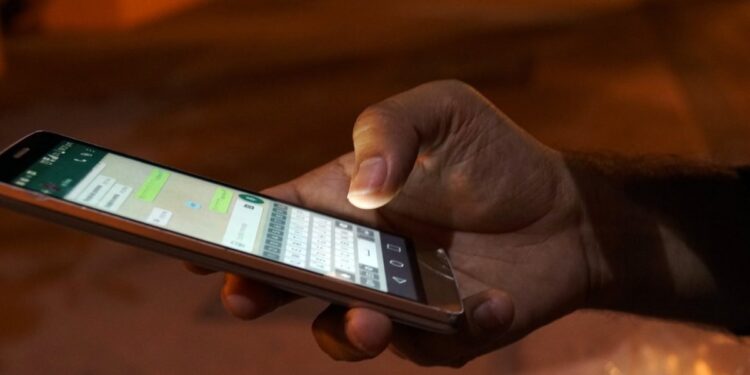 18χρονος κατείχε πορνογραφικό υλικό με 12χρονη και το έστελνε σε γνωστούς και φίλους