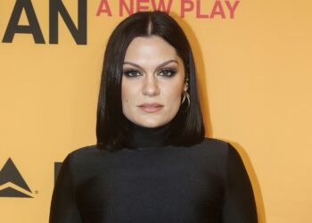 Jessie J: Η τραγουδίστρια διαγνώστηκε με καρκίνο του μαστού