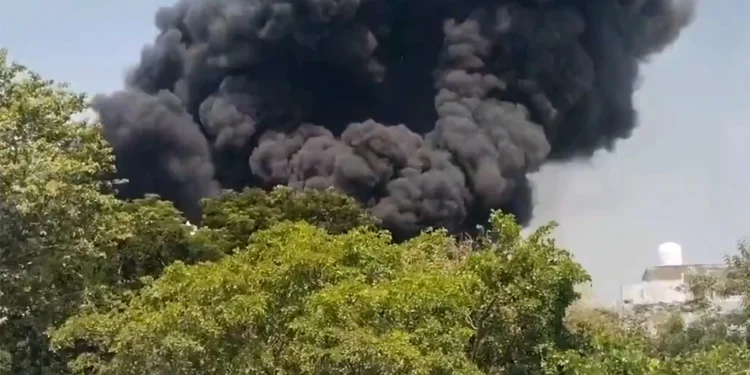 Η στιγμή της συντριβής αεροσκάφους της Air India με 242 επιβαίνοντες, είχε προορισμό το Λονδίνο