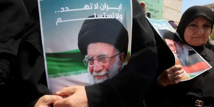 Αλί Χαμενεΐ: Μετρημένες οι μέρες του μετά τα χτυπήματα των ΗΠΑ – Στο φως μυστικό σχέδιο ελίτ Ιρανών για την απομάκρυνση του ανώτατου ηγέτη