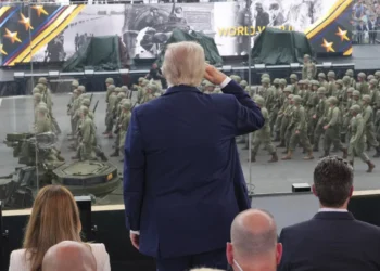 CNN: O Τραμπ έτοιμος να ανάψει πράσινο φως για επίθεση στο Ιράν -Θέλει όμως να αποφύγει εμπλοκή σε γενικευμένο πόλεμ