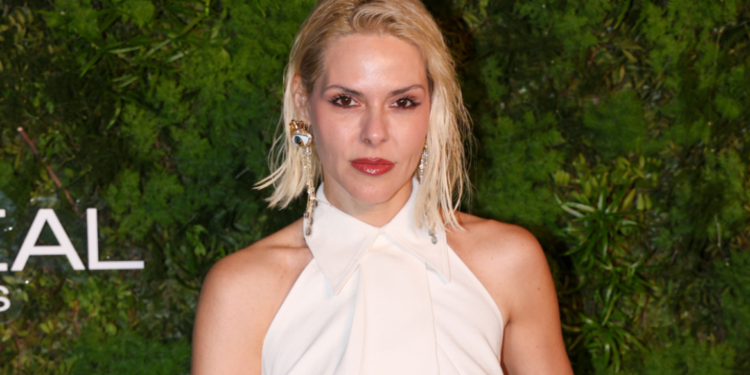 Η Έλενα Γαλύφα εξήγησε πώς εξαπατήθηκε από χάκερ που παρίστανε τον Λάκη Γαβαλά