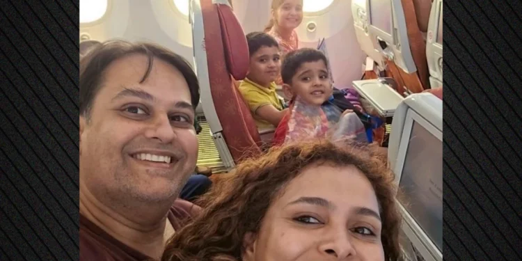 Η τραγική selfie οικογένειας μέσα από το αεροσκάφος που έπεσε στην Ινδία – Τι οδήγησε στη συντριβή, όλα τα σενάρια