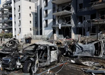 Συναγερμός στο Ισραήλ για εκτόξευση πυραύλων από το Ιράν και επιθέσεις των ισραηλινών σε βιομηχανικό πάρκο