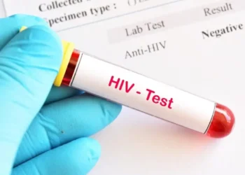Νέα εποχή στη μάχη με τον ιό HIV: Οι ΗΠΑ ενέκριναν φάρμακο που θα μπορούσε να σταματήσει τη μετάδοση