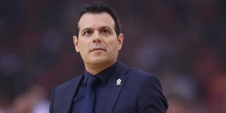 Ισραήλ: Πύραυλος έπεσε στην πολυκατοικία που μένει ο Δημήτρης Ιτούδης – Στην Ελλάδα βρίσκεται ο προπονητής της Χάποελ