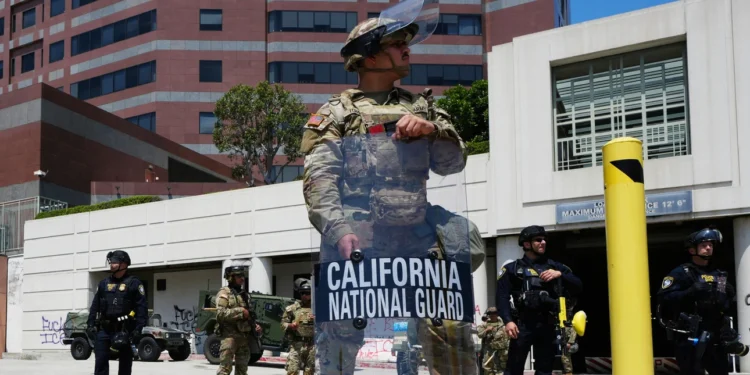 Συλλήψεις και απαγόρευση κυκλοφορίας στο κέντρο του Λος Άντζελες