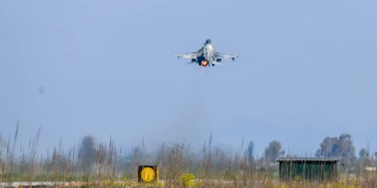 «Μεγάλο πρόβλημα με τα ελληνικά μαχητικά»: Ο αρχηγός της τουρκικής αξιωματικής αντιπολίτευσης τα βάζει με τον Ερντογάν